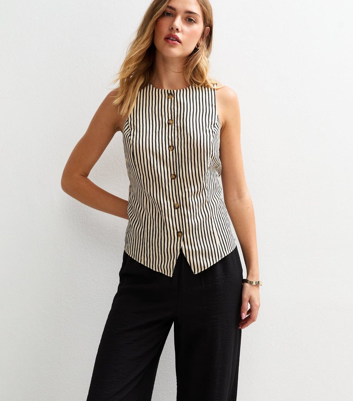 New Look Women's Black Striped Button Up Waistcoat New Look