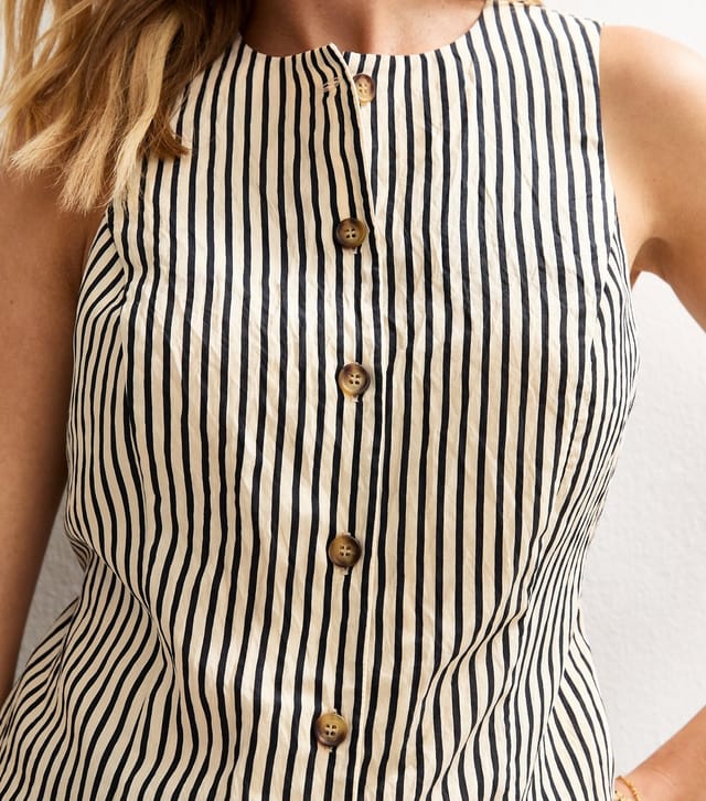 New Look Women's Black Striped Button Up Waistcoat New Look - 2