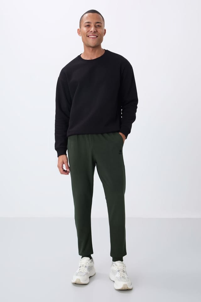 Tommy Life Tommy Life Men's Solid Fleece Sweatpants in Dark Green - 2