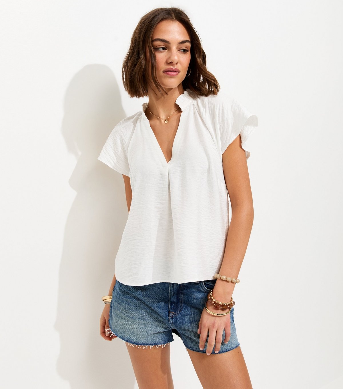 New Look Women's Cream Crinkled Flutter Sleeve Blouse New Look - 2