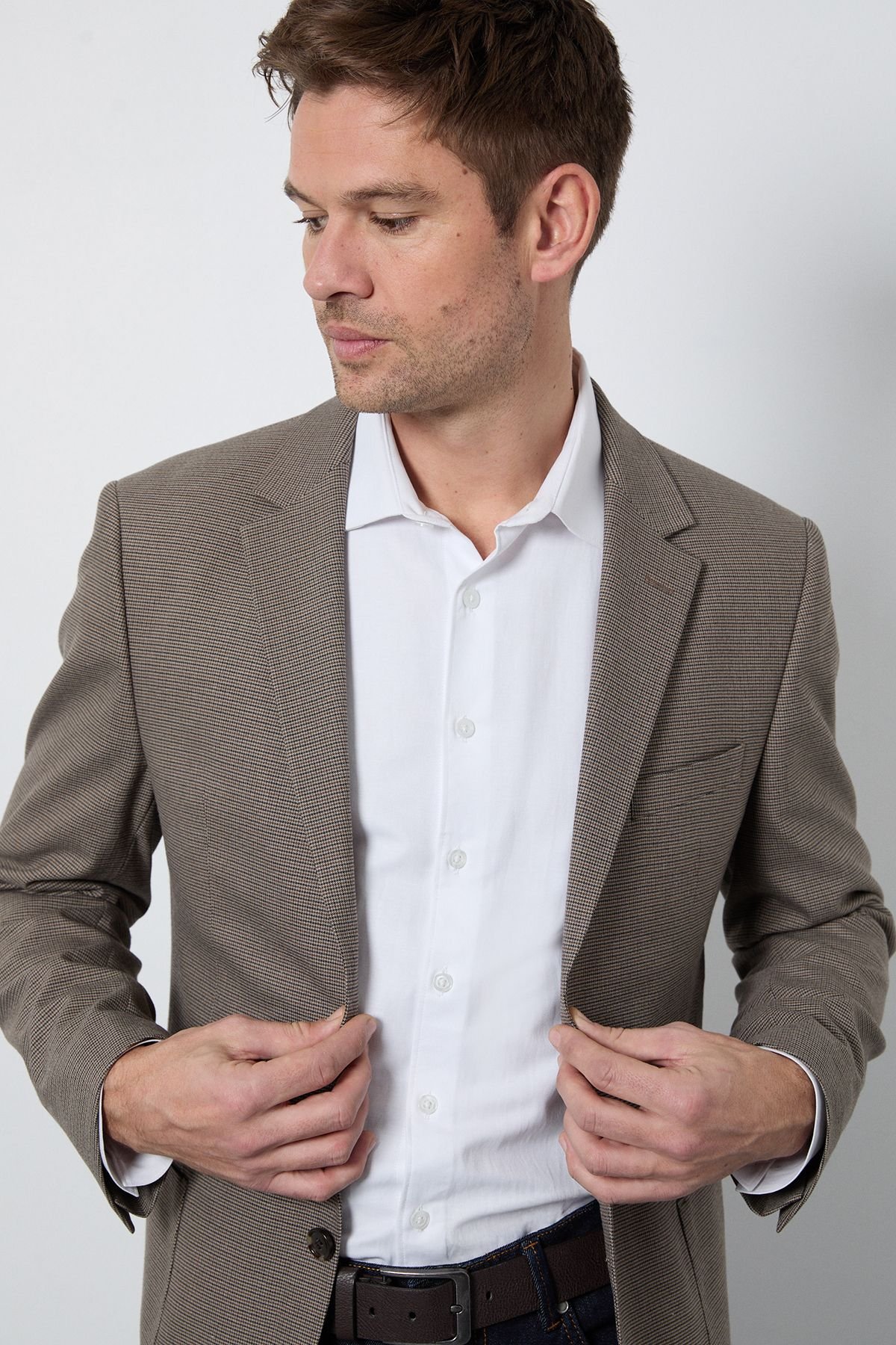 Burton Burton Men's Brown Heritage Check Patch Pocket Tailored Fit Blazer - 3