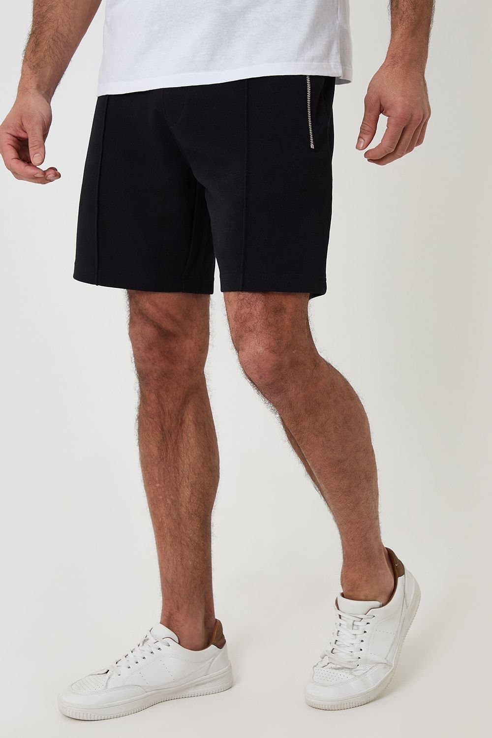 Threadbare Threadbare Men's Pique Pleated Sweat Shorts in Black