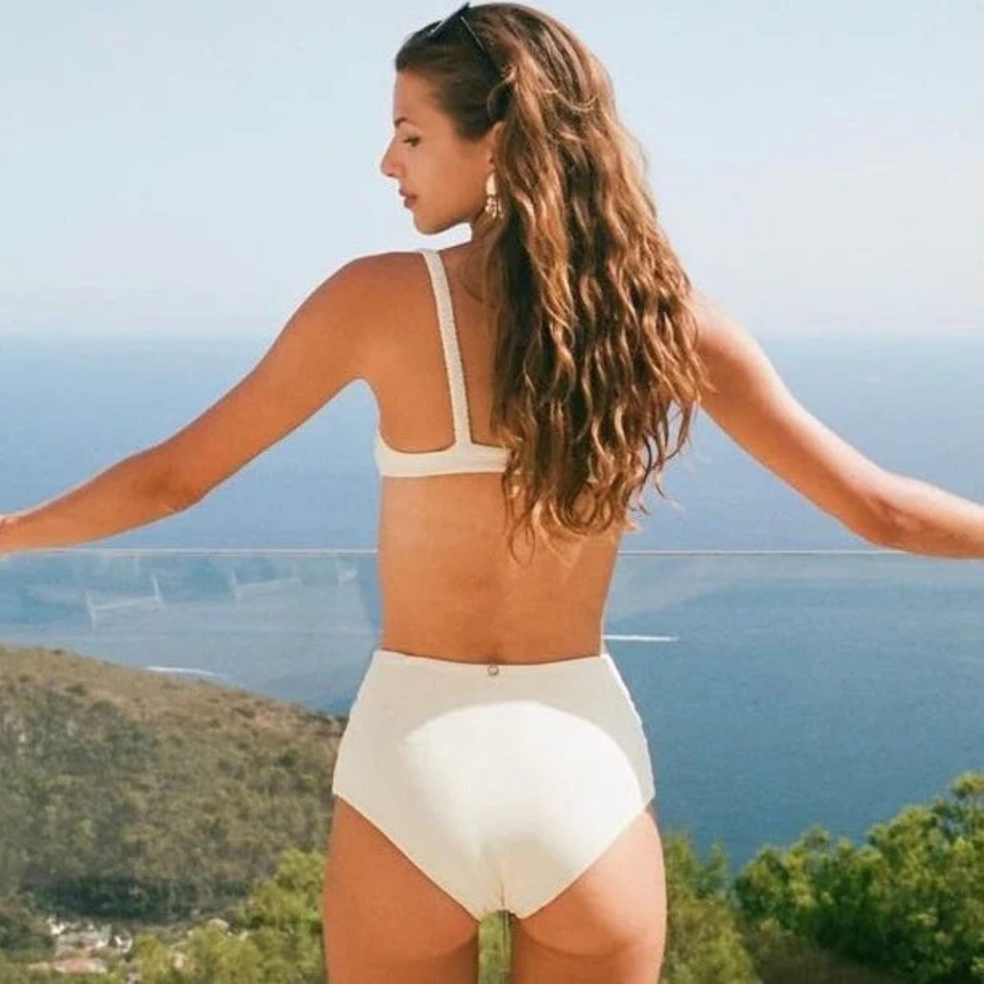 Decolet the Label Decolet the Label Women's Lily High-Waisted Bottoms in Seashell in Cream - 4