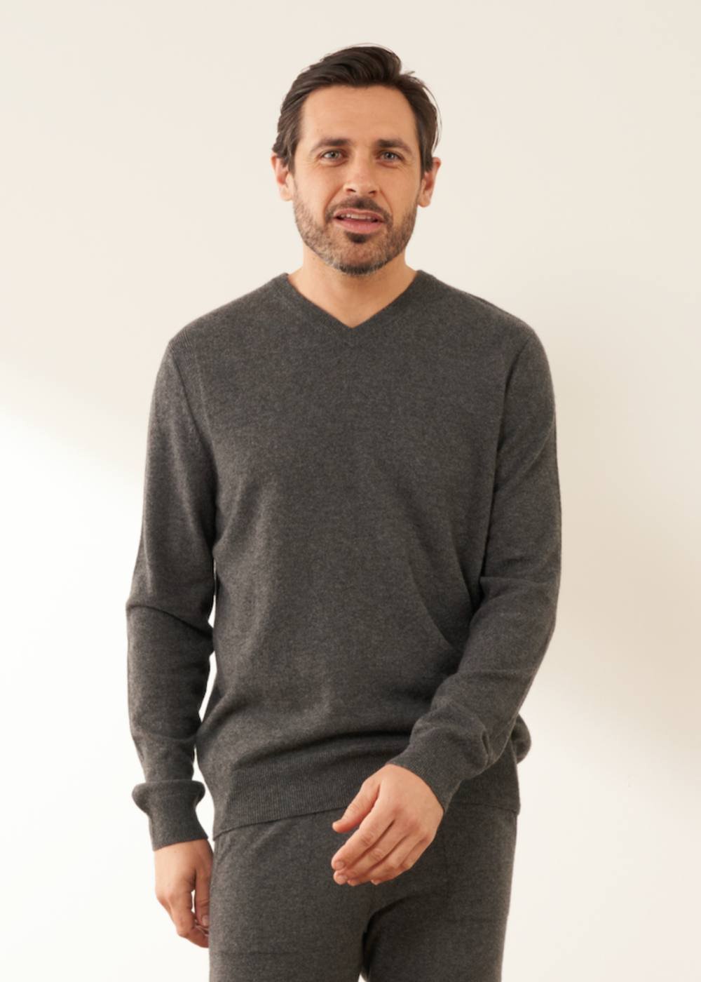 Truly Truly Men's Charcoal Cashmere V Neck Jumper in Grey - 3