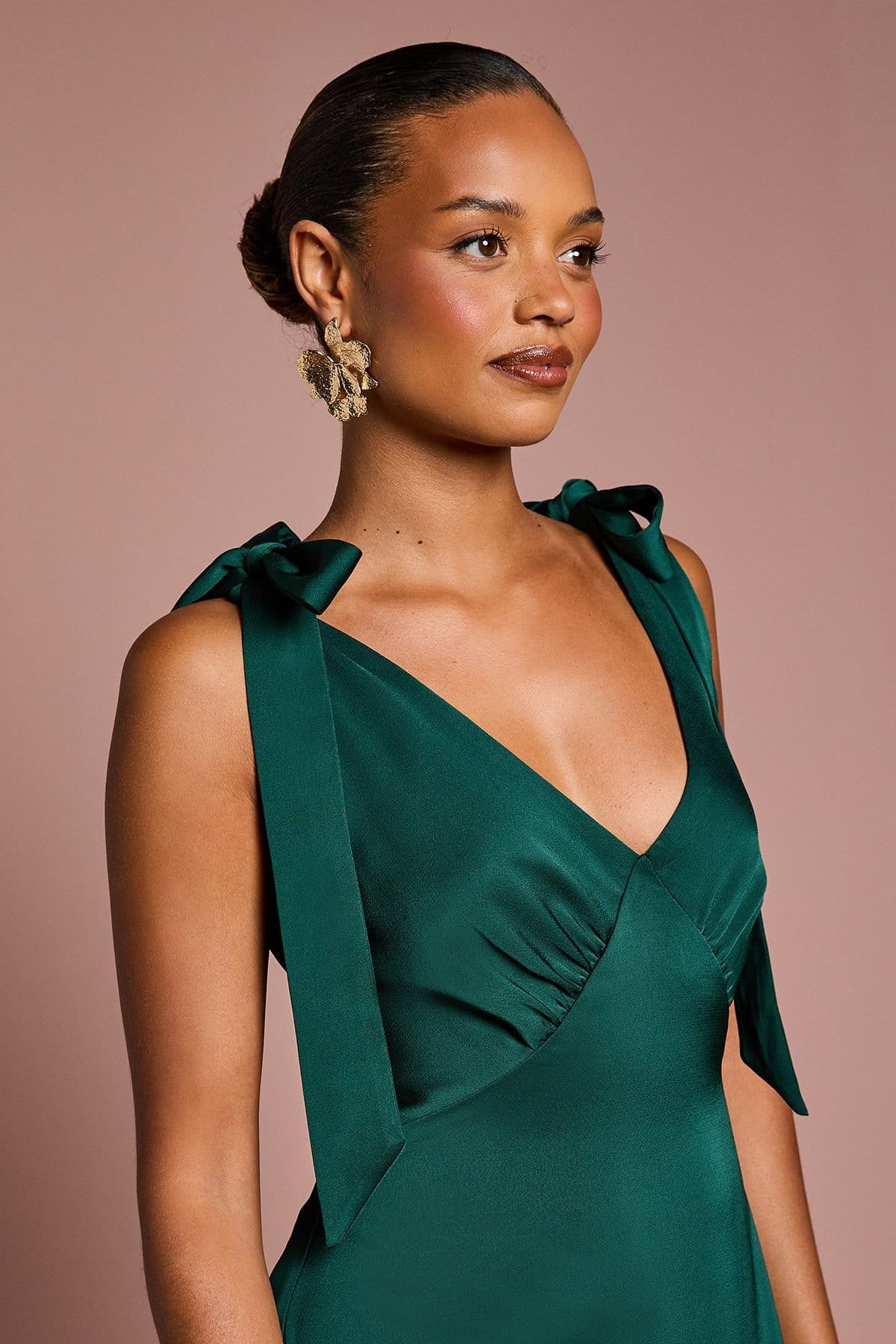 Coast Coast Women's Honoured Petite Satin Back Crepe V Neck Tie Shoulder Maxi Bridesmaid Dress in Emerald - 4