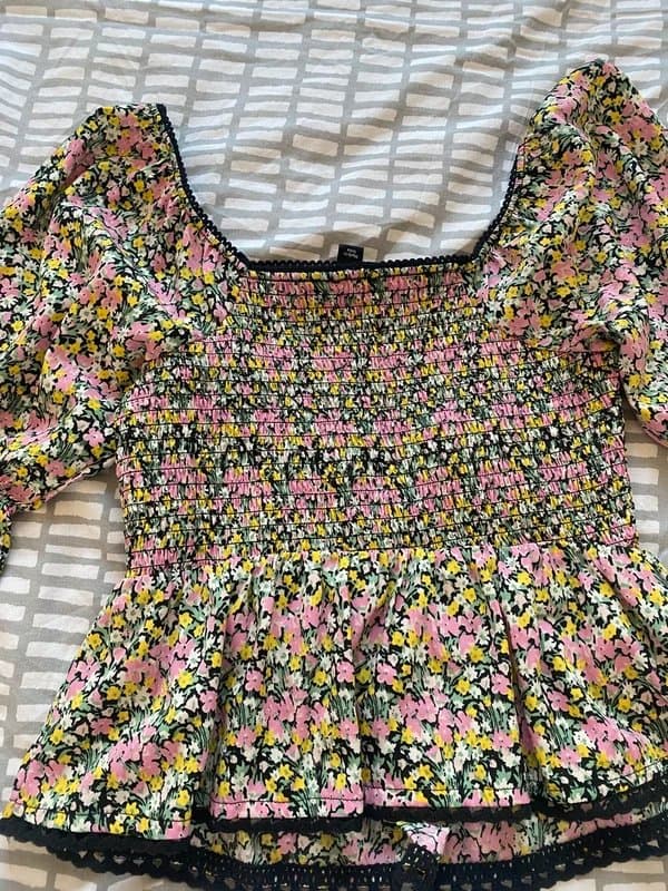 New Look Floral puff sleeve top