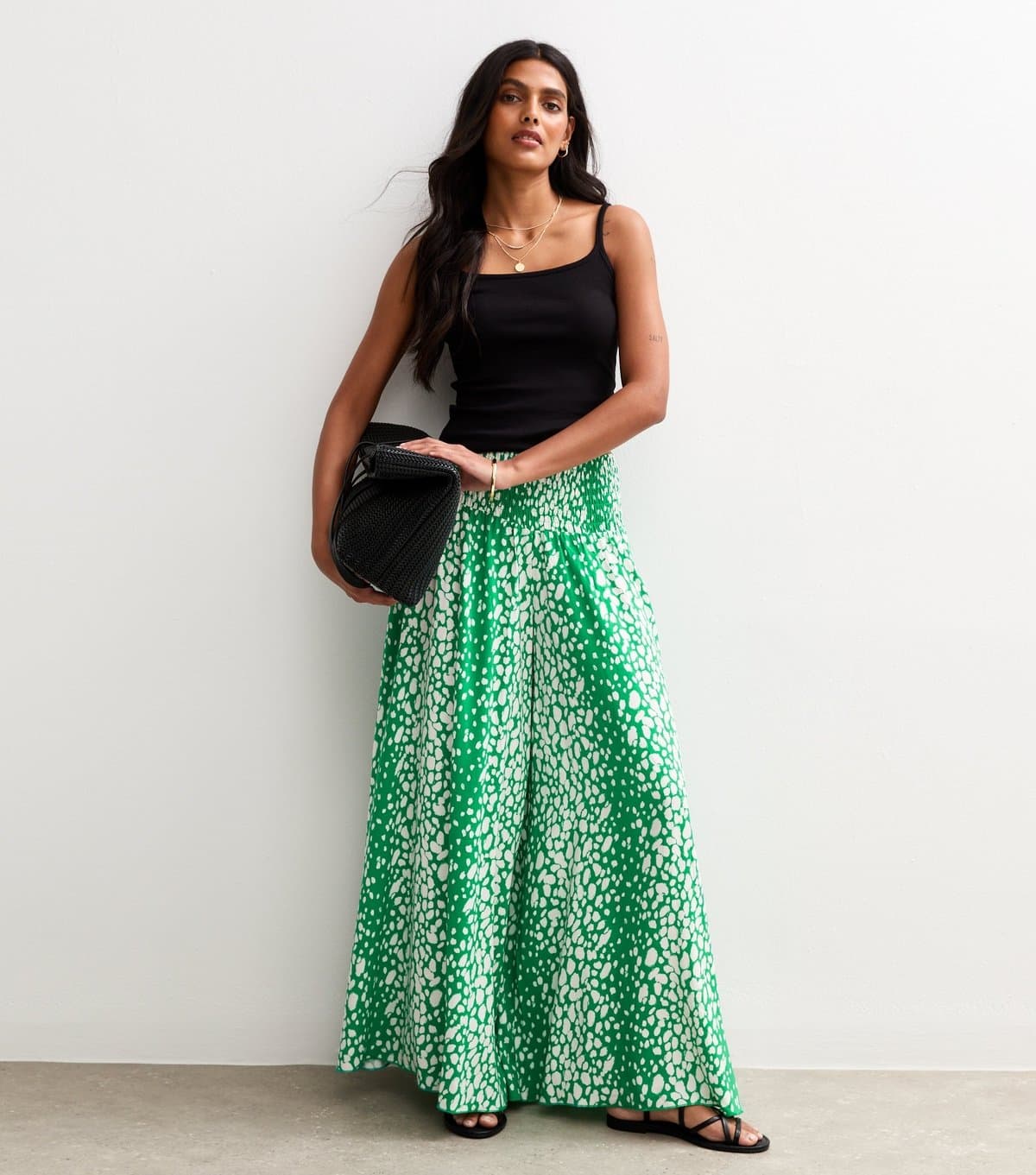 New Look Women's Green Abstract Print Wide Leg Trousers New Look