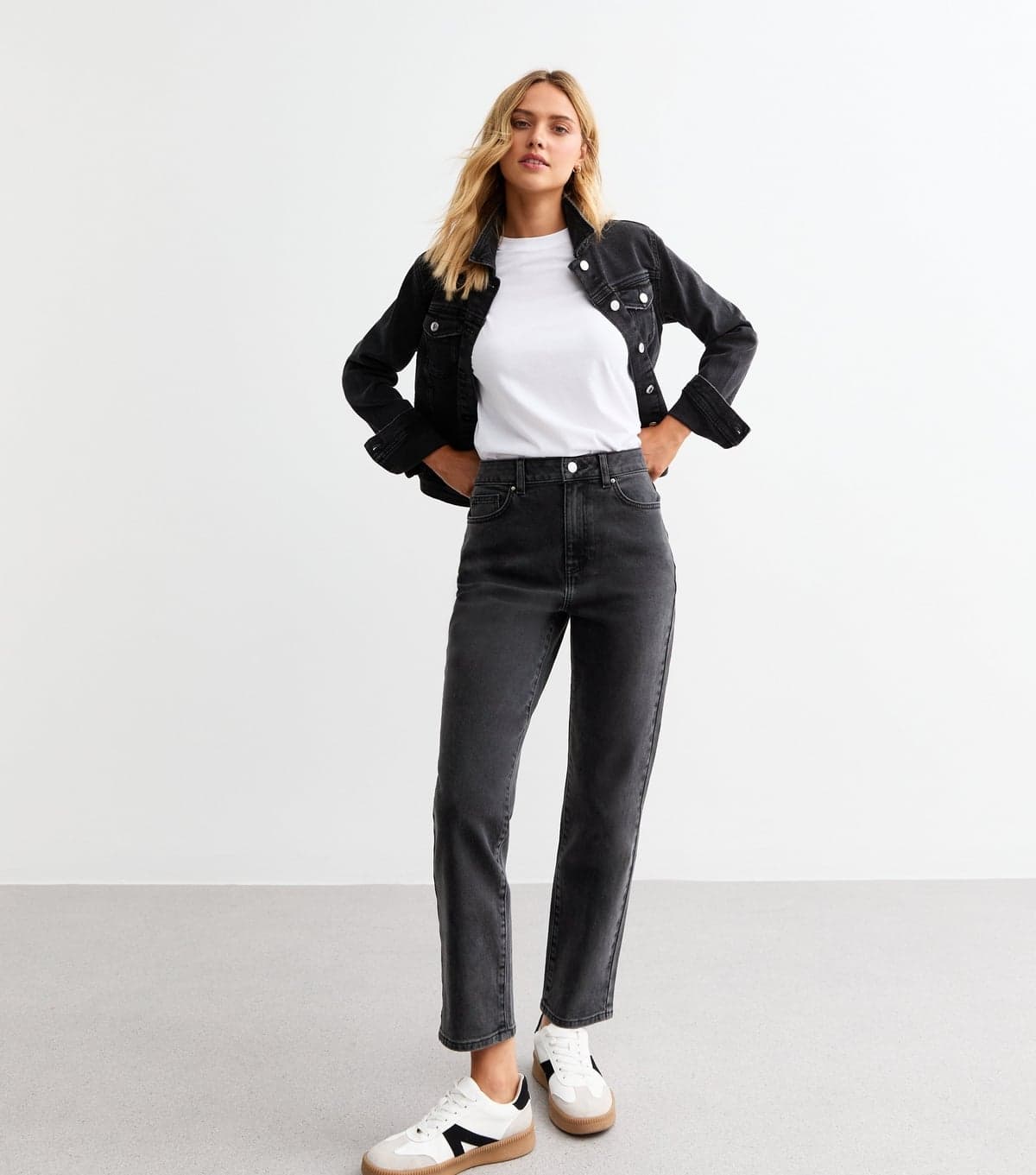 New Look Women's Washed Black Hannah Ankle Grazer Straight Leg Jeans New Look