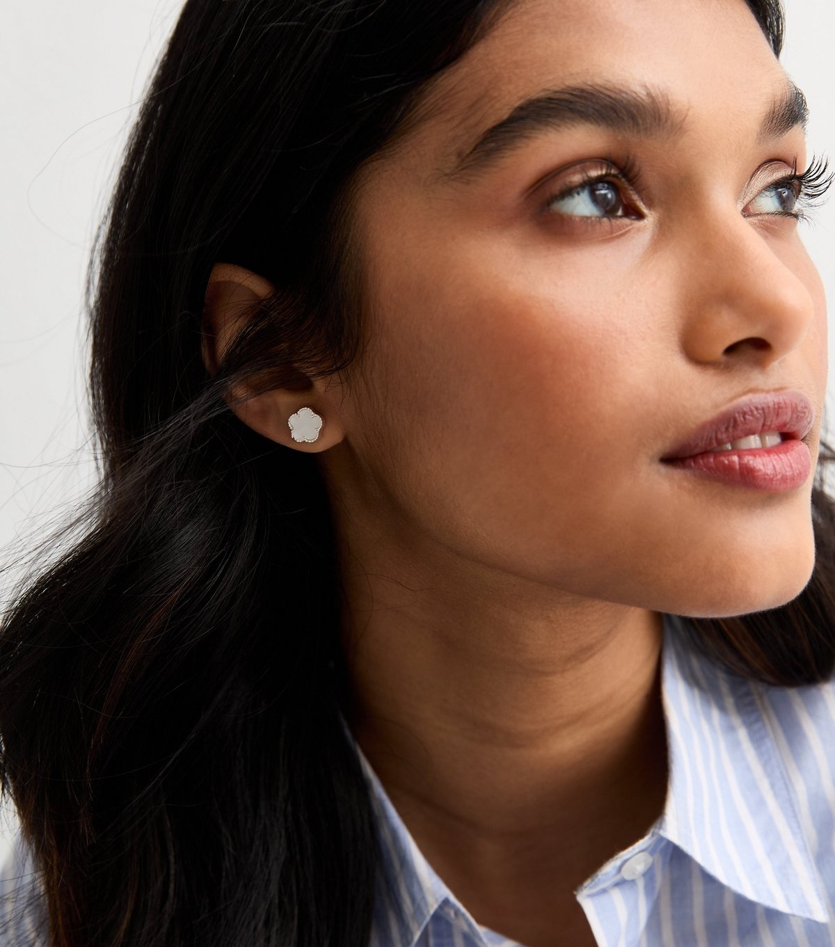 New Look White Flower Stud Earrings New Look - 2