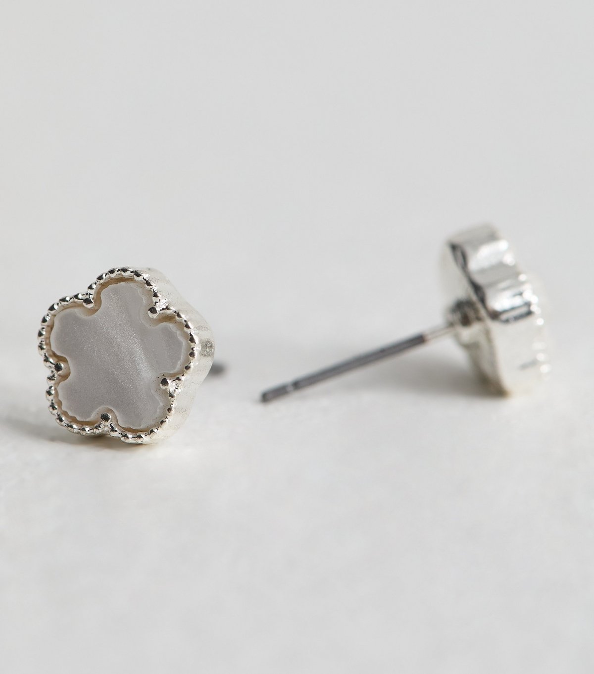 New Look White Flower Stud Earrings New Look - 4