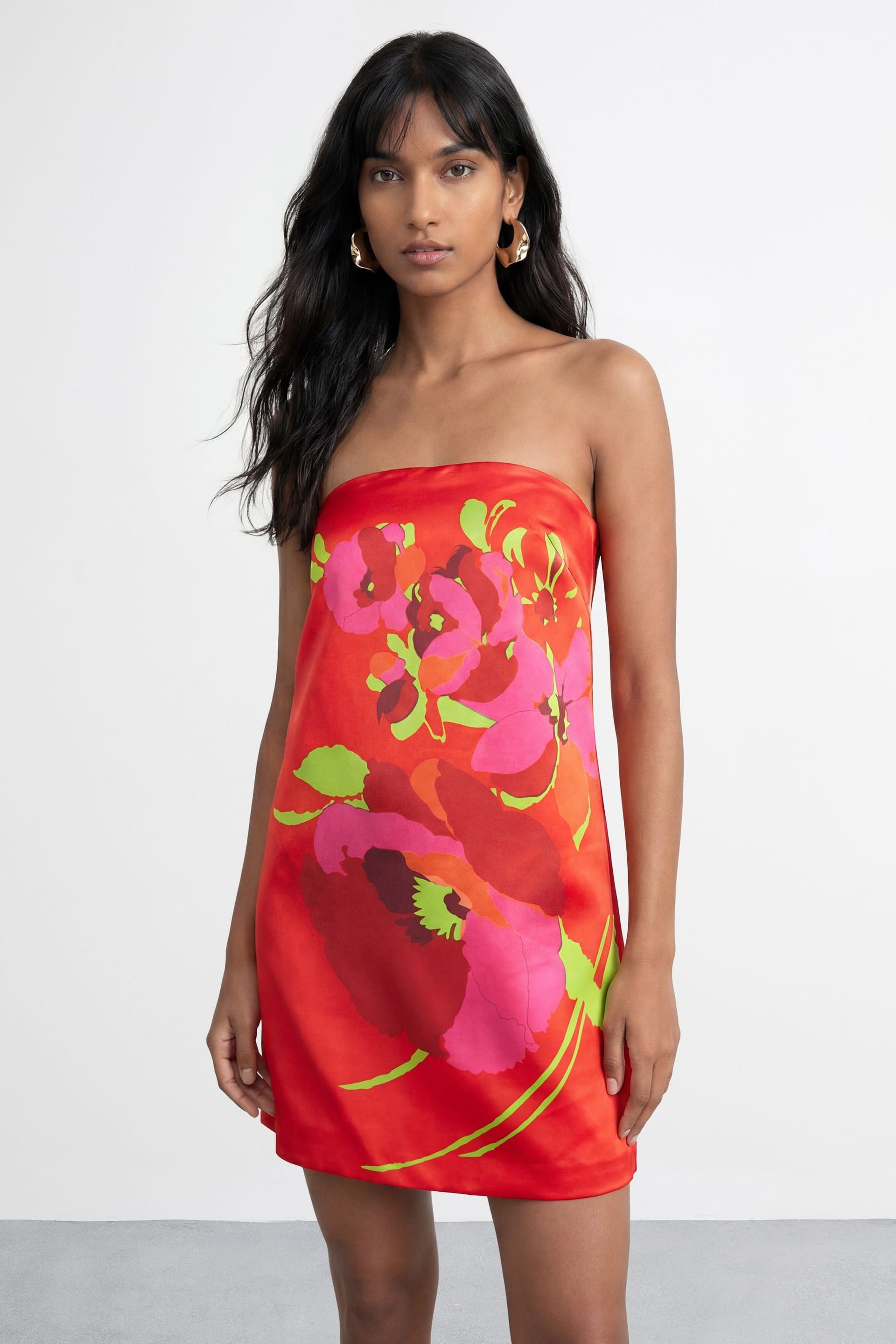 Warehouse Warehouse Women's Satin Strapless Placement Floral Print Mini Dress in Red - 4