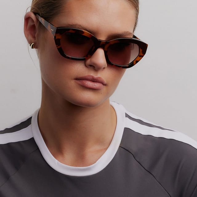 REALITY EYEWEAR REALITY EYEWEAR Women's Martine - Toffee in Light Brown - 3