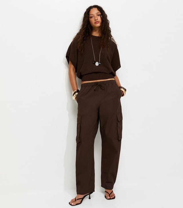 New Look Women's Dark Brown Barrel Leg Utility Cargo Trousers New Look - 2