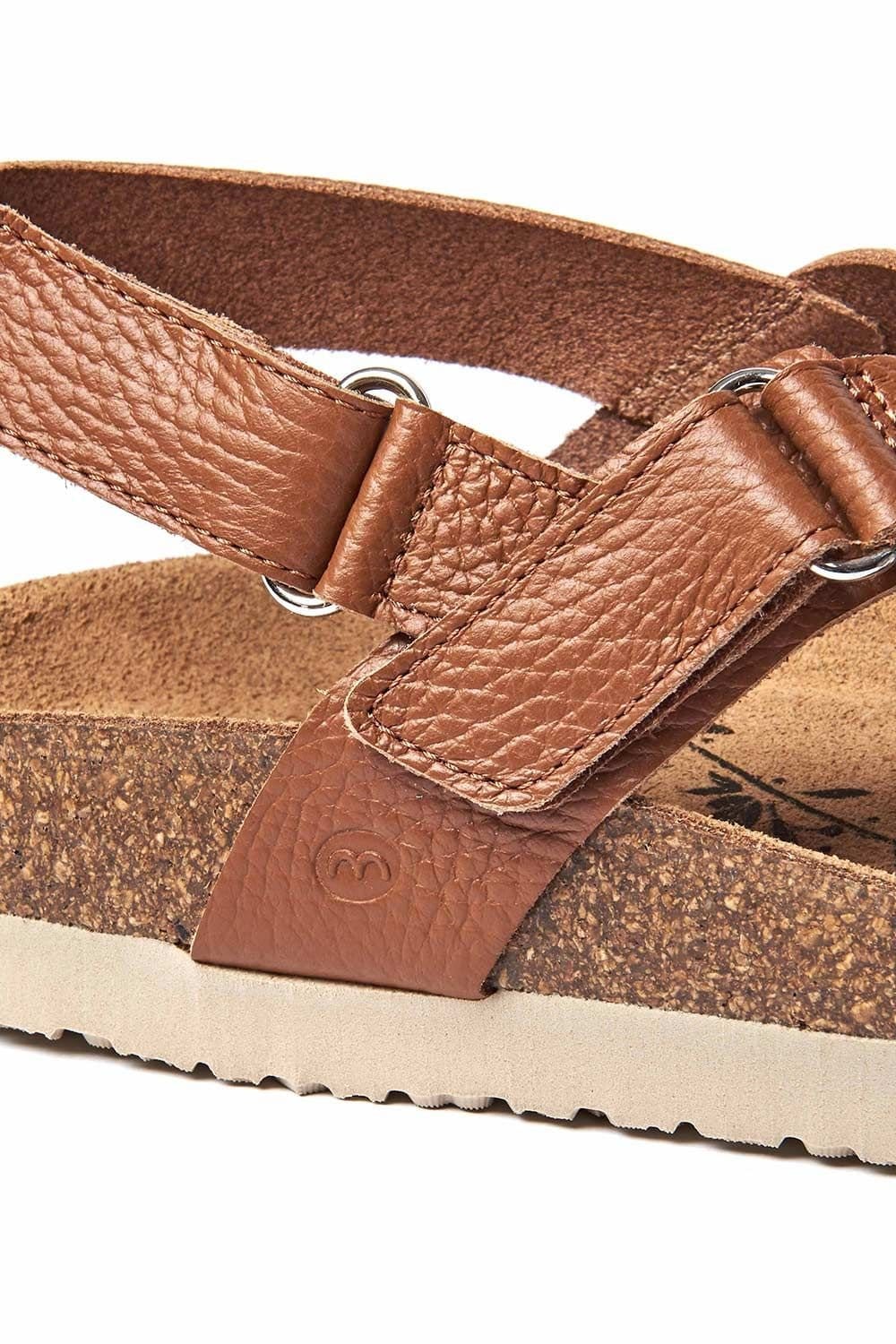 Moshulu Moshulu Women's 'Towan' Leather Strap Cork Sandals in Tan - 4