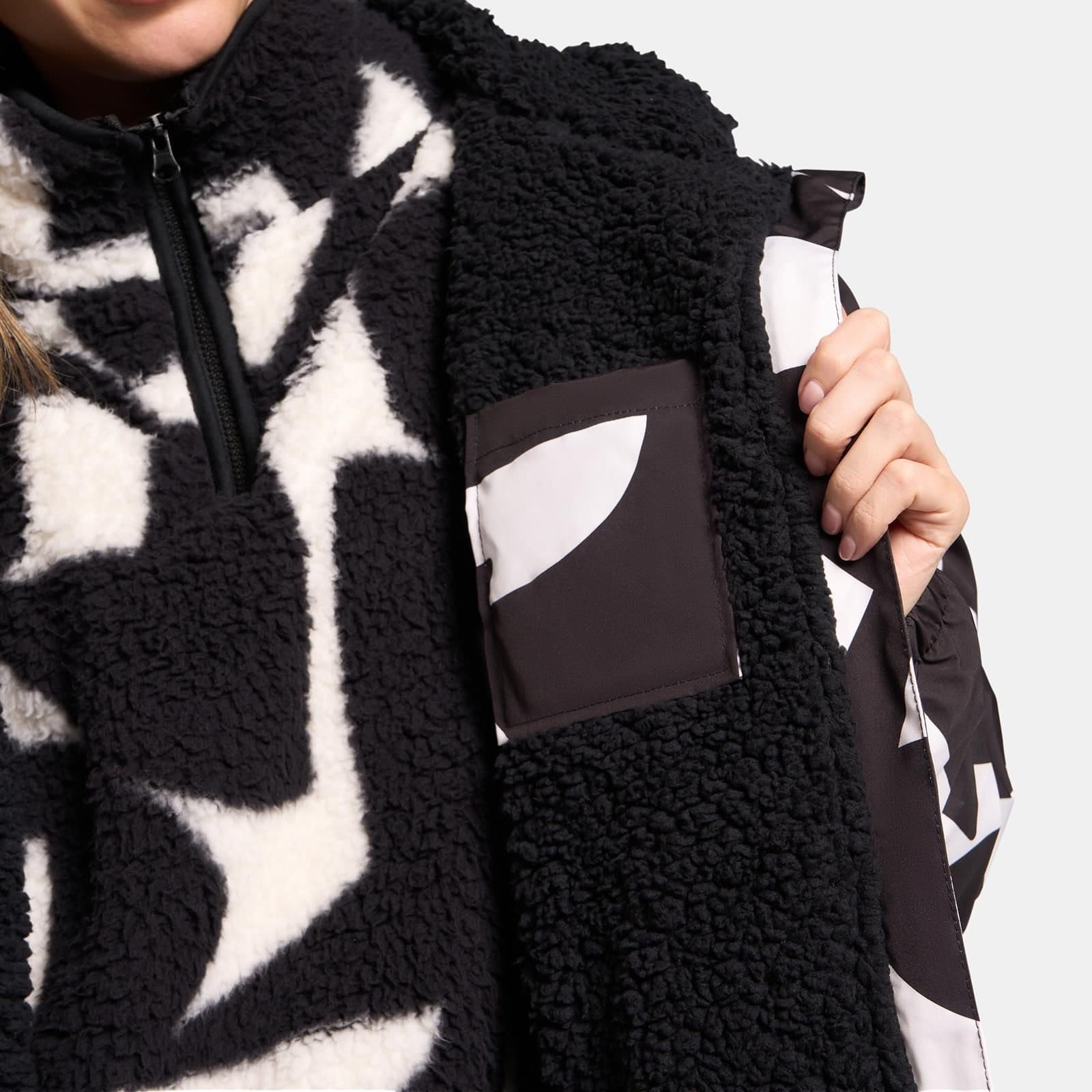 OHS OHS Women's 2 Piece Geo Print Changing Robe & Half-Zip Teddy Fleece Co-Ord Set in Black - 4