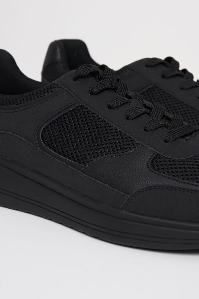 Threadbare Threadbare Men's Lace Up Casual Trainers in Black - 3