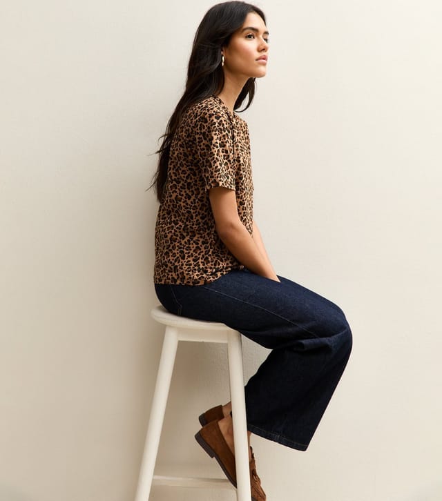 New Look Women's Brown Leopard Print T-Shirt New Look - 2