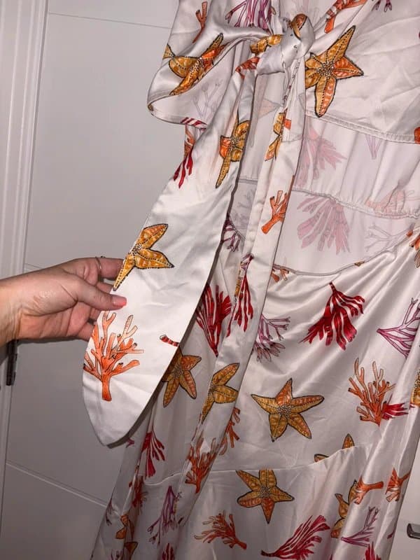 Never Fully Dressed Never Fully Dressed White Starfish Shell Print Tie Up Back Midaxi Dress Size 18 funky occasion