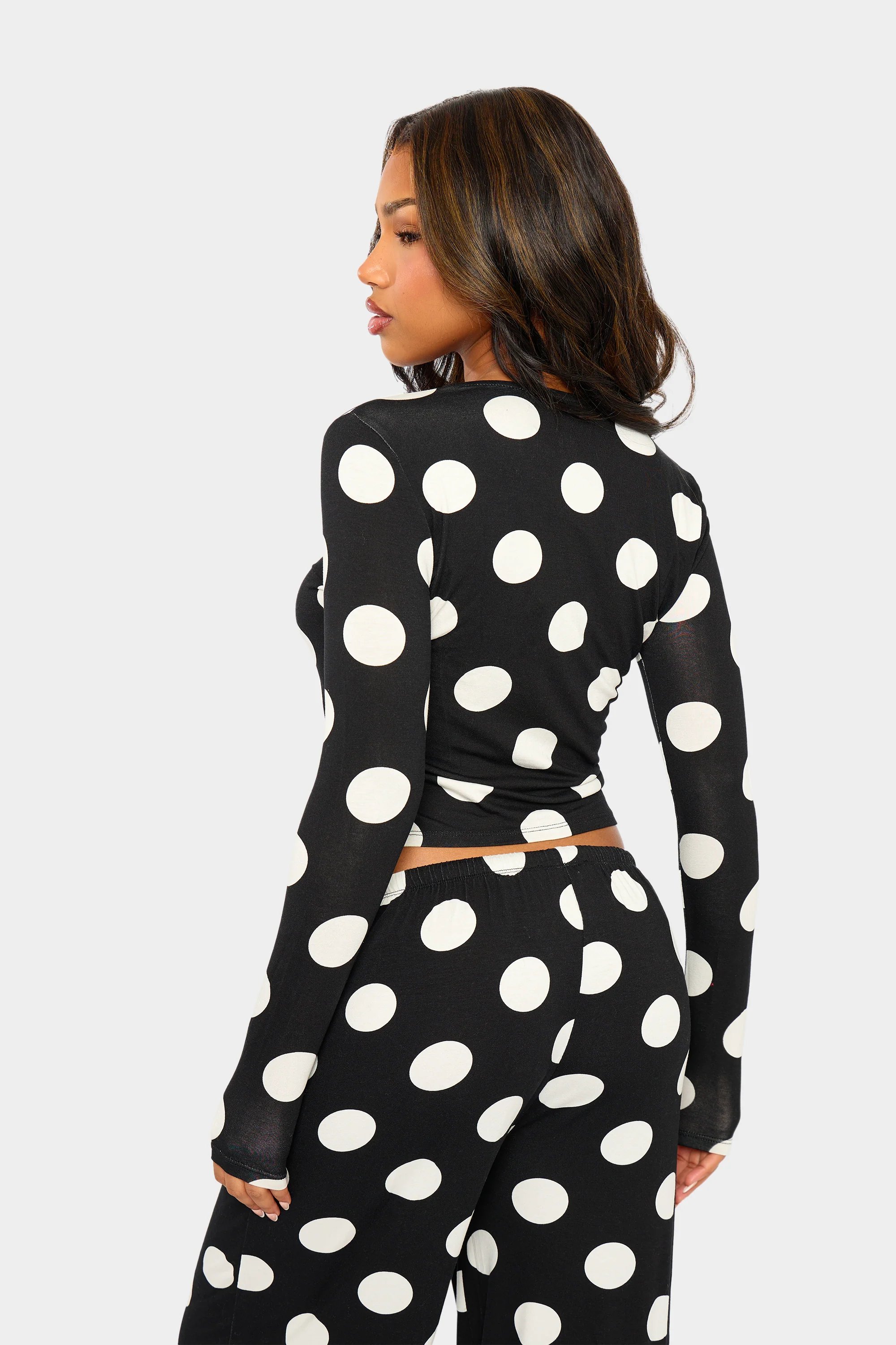 Kaiia Kaiia Large Polka Dot Button Up Long Sleeve Crop Top Black & Cream - 4