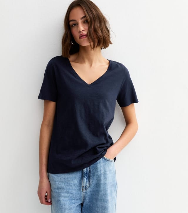 New Look Women's Navy Cotton V Neck T-Shirt New Look - 2