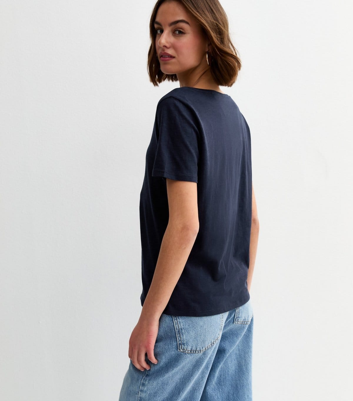 New Look Women's Navy Cotton V Neck T-Shirt New Look - 4