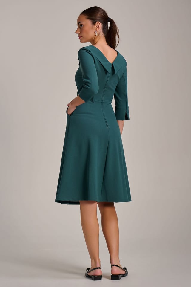 Jolie Moi Jolie Moi Women's Fold Collar Button Detail Dress in Green - 2