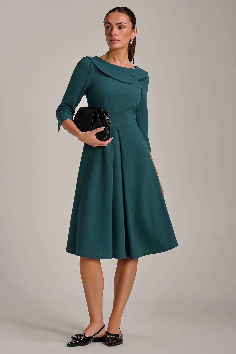 Jolie Moi Jolie Moi Women's Fold Collar Button Detail Dress in Green - 4