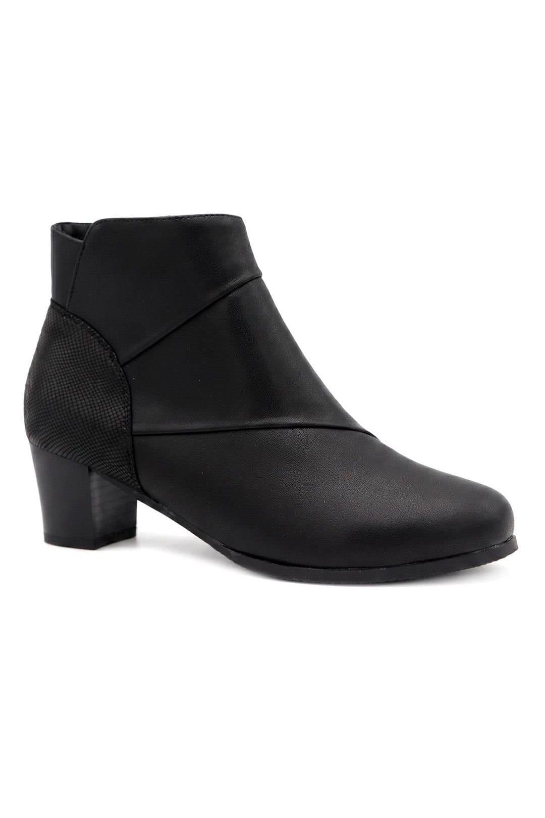 Pavers Pavers Women's Wide Fit Warm Lined Stacked Heel Ankle Boots in Black
