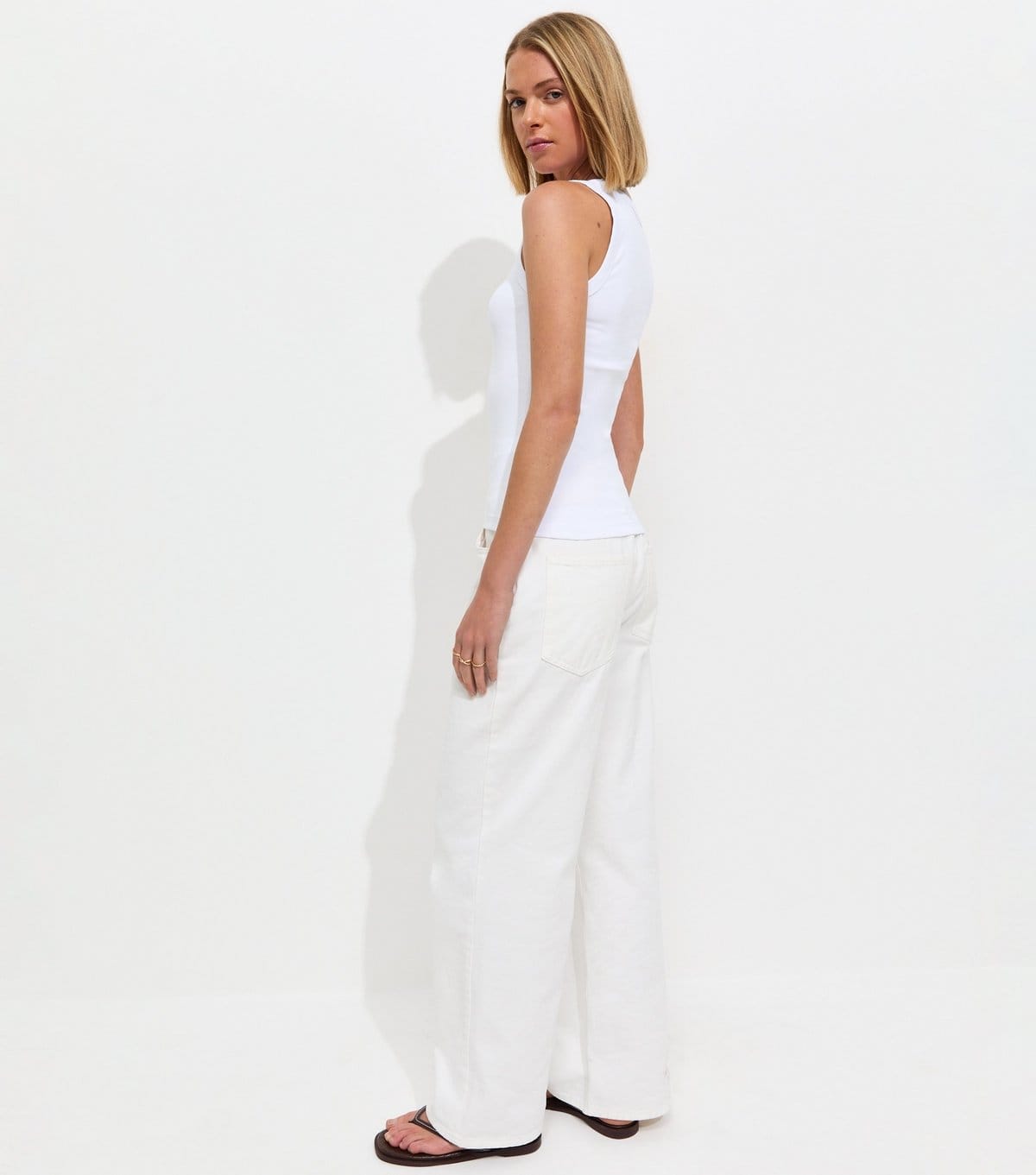 New Look Women's White Jersey V-Neck Tank Top New Look - 4