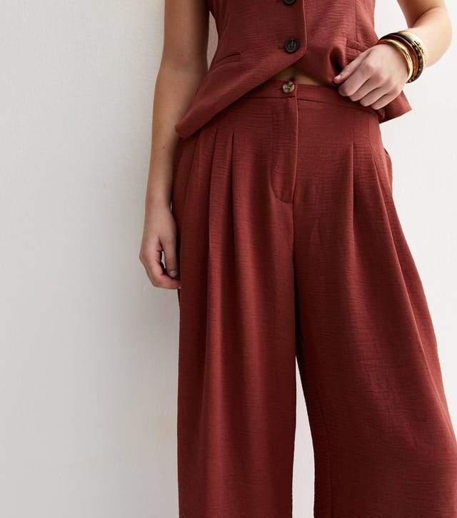 New Look Women's Red Wide Leg Pleated Trousers New Look - 2