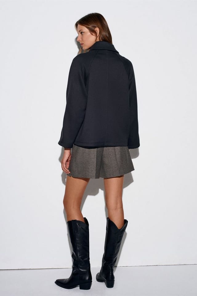 Dilvin Dilvin Women's Oversized Plush Woven Button Jacket in Black - 2