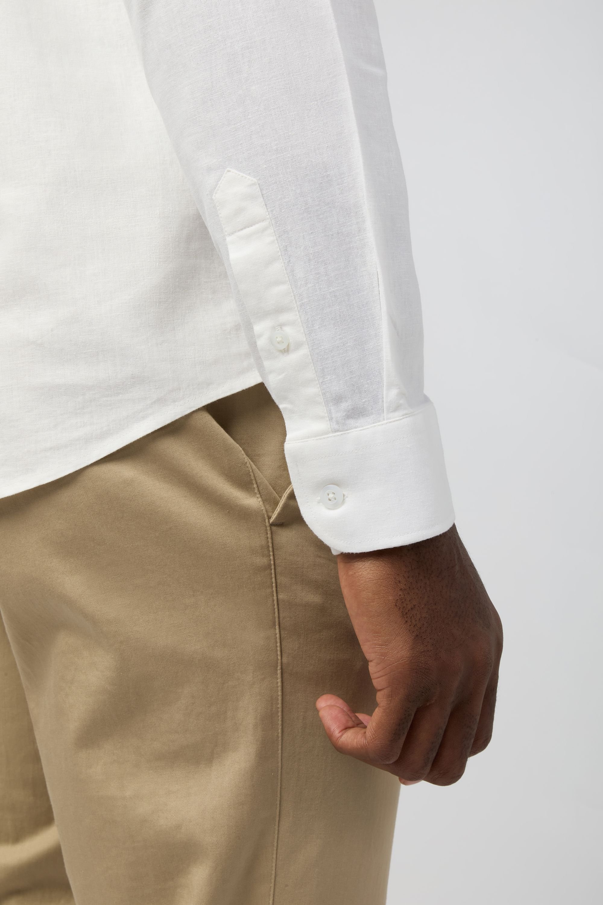 Melka Melka Men's Linen Shirt in White - 4