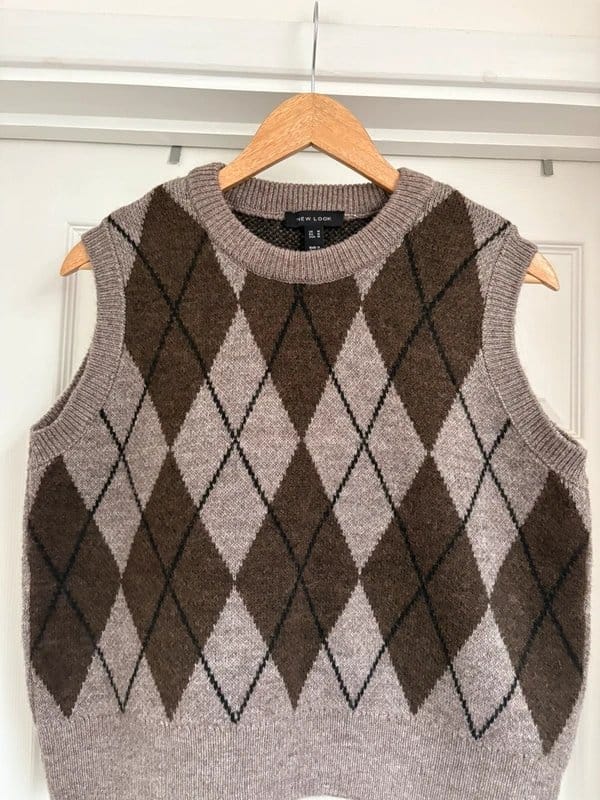 New Look Beautiful Women’s New Look Brown Mix Argyle Knit Sweater Vest Tank Top Waistcoat size M 12-14 - 1