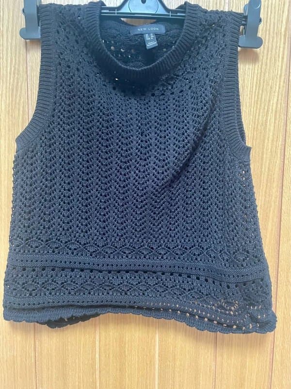 New Look Newlook black crochet top size 12
