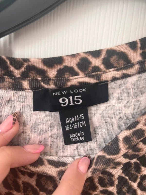 New Look New look leopard print cropped t-shirt -size 14-15