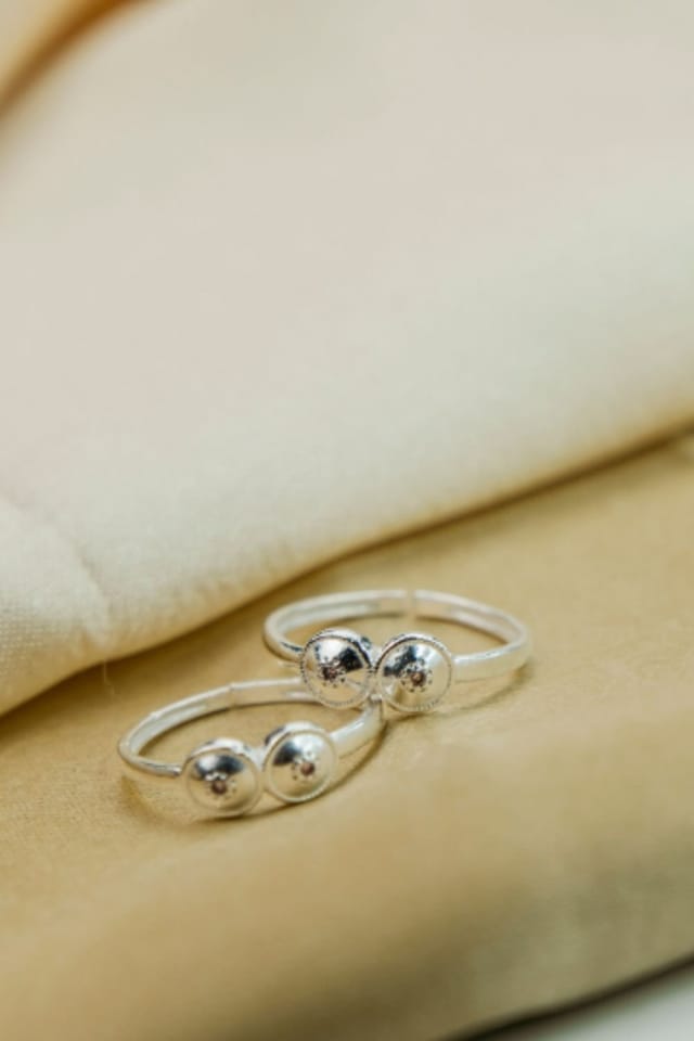 The Colourful Aura The Colourful Aura Women's 1 Pcs 925 Silver Adjustable Bohemian Two Ball Plain Round Toe Ring - 2