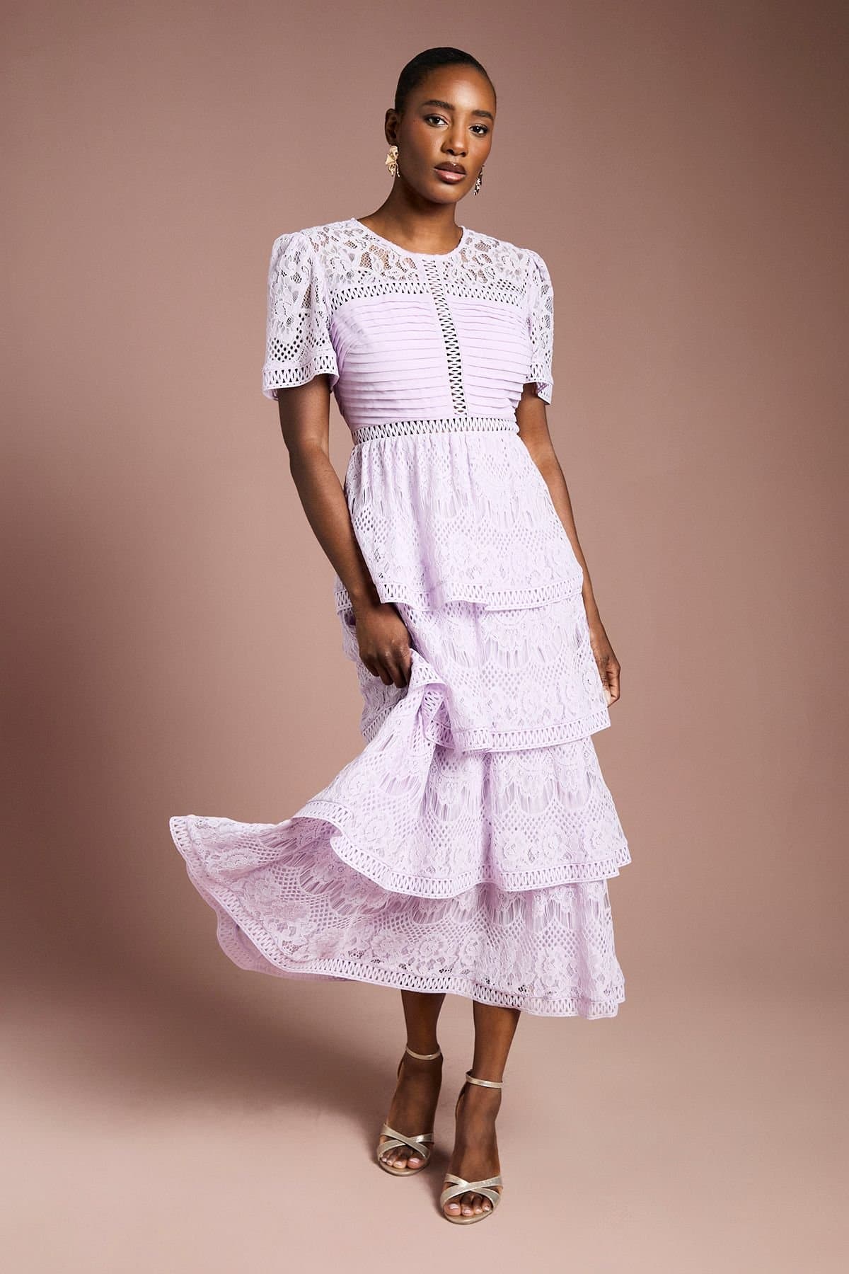 Coast Coast Women's Tiered Lace Midi Dress in Lilac