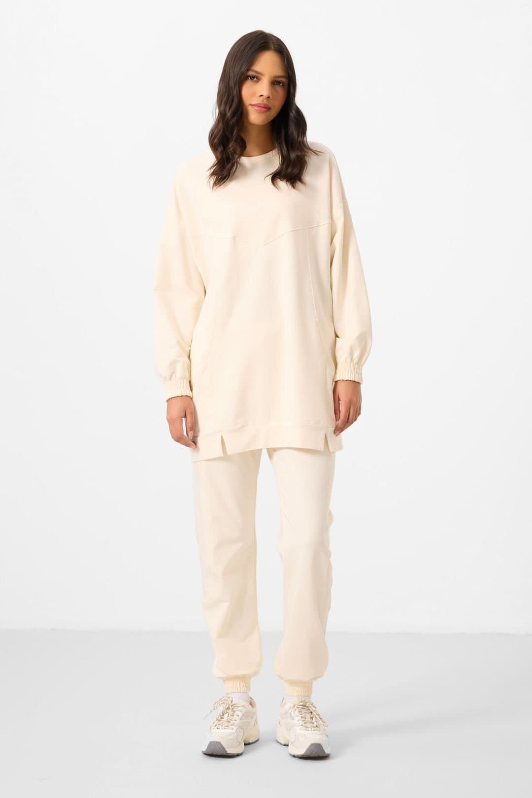Tommy Life Tommy Life Women's Oversized Fleece Sweatshirt & Pants Set in Cream