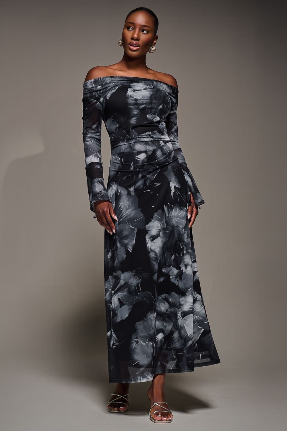 Jolie Moi Jolie Moi Women's Long Sleeve Slash Neck Maxi Dress in Black