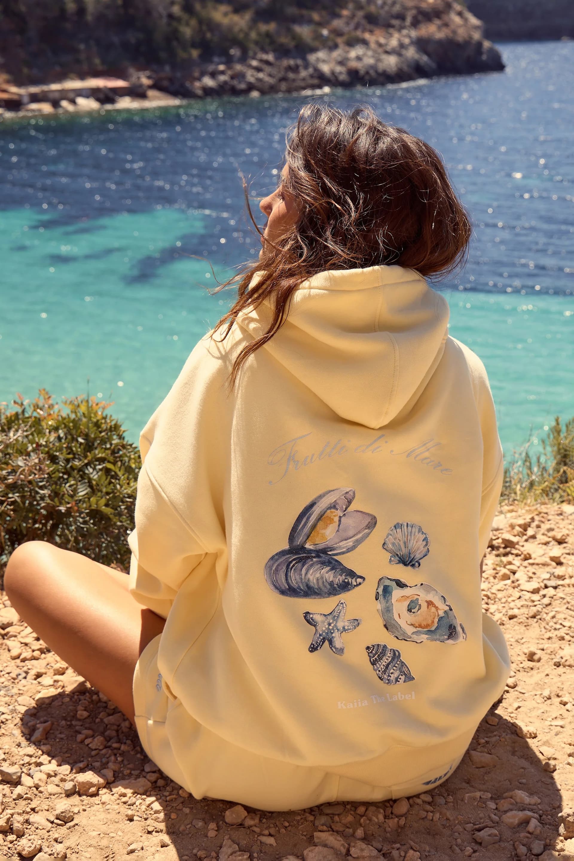 Kaiia Kaiia Lemon Zest Shell Graphic Oversized Hoodie