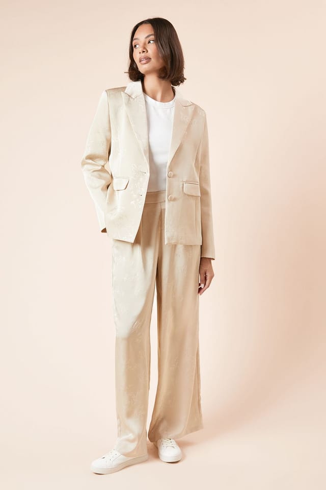Dorothy Perkins Dorothy Perkins Women's Single Breasted Satin Jacquard Blazer in Neutral - 2