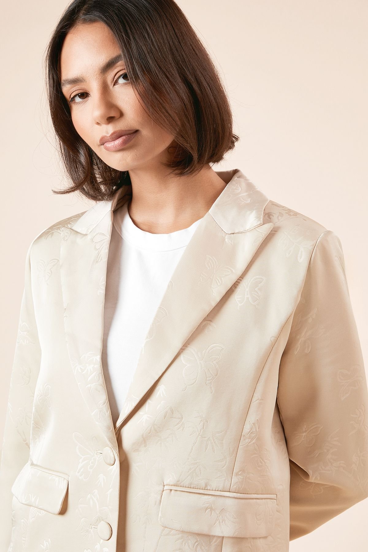 Dorothy Perkins Dorothy Perkins Women's Single Breasted Satin Jacquard Blazer in Neutral - 4