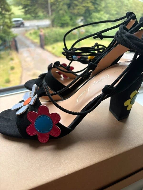 Never Fully Dressed Never fully dressed summer sandals size 4