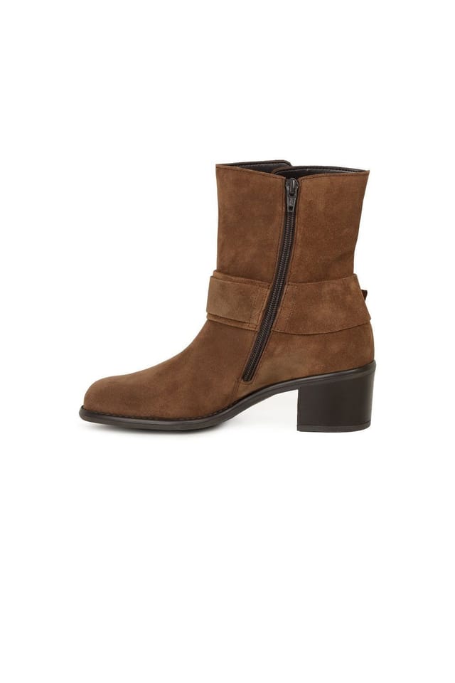 Gabor Gabor Women's 'Easel' Low Heeled Ankle Boots in Brown - 2