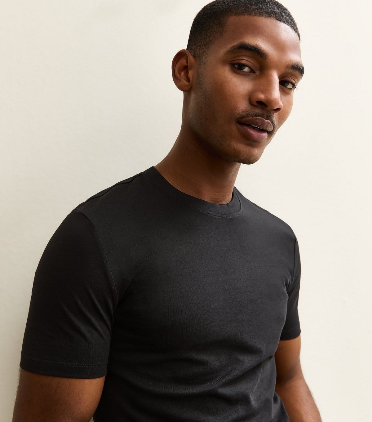 New Look Men's Black Muscle Fit T-Shirt New Look - 2