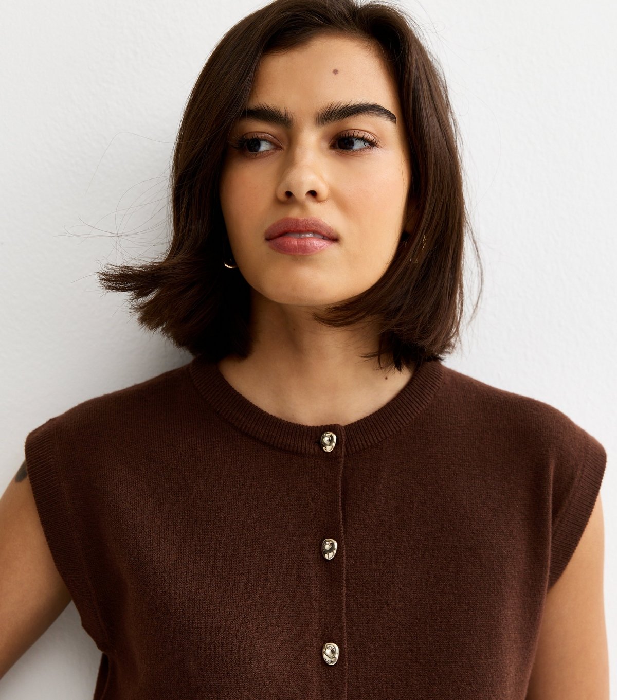 New Look Women's Dark Brown Knit Abstract Button Waistcoat New Look - 3