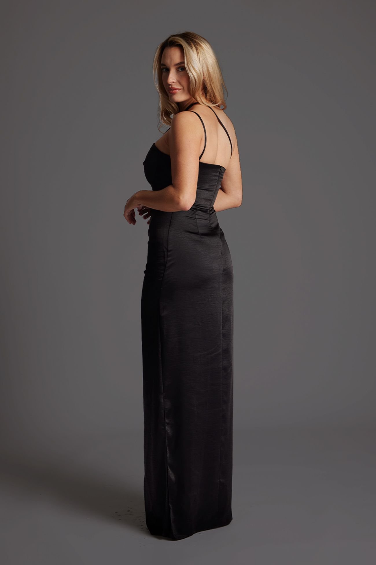 Vesper Vesper Women's Cross-strap Ruched Waist Maxi Dress in Black - 3