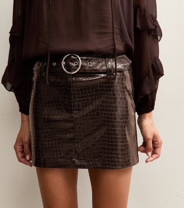 New Look Women's Dark Burgundy Belted Croc Embossed Mini Skirt New Look - 2
