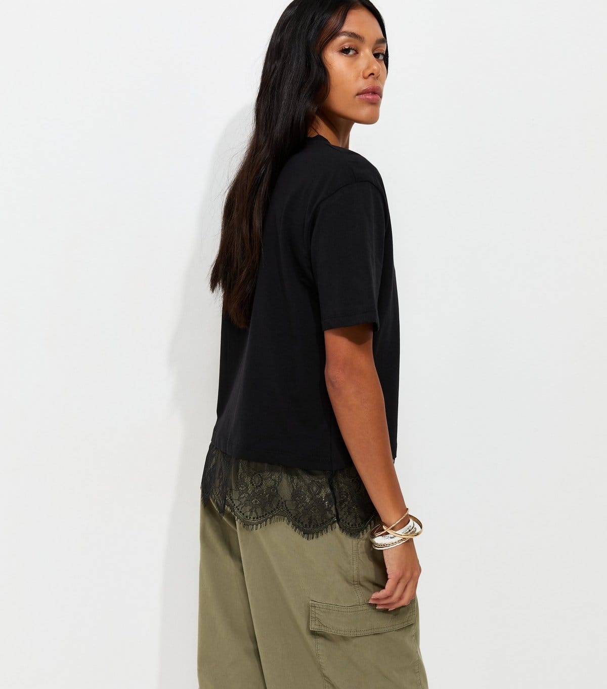 New Look Women's Black Cotton Boxy Daisy Print Lace Hem T-Shirt New Look - 4