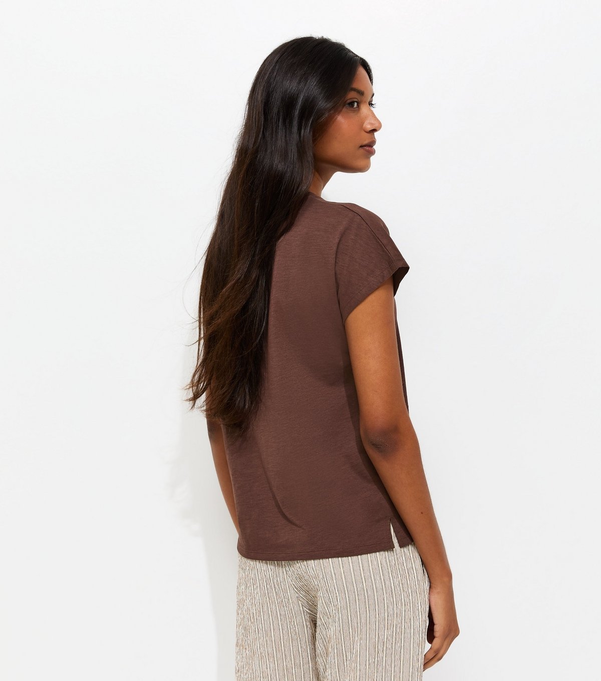 New Look Women's Dark Brown Grown On Sleeve T-Shirt New Look - 4